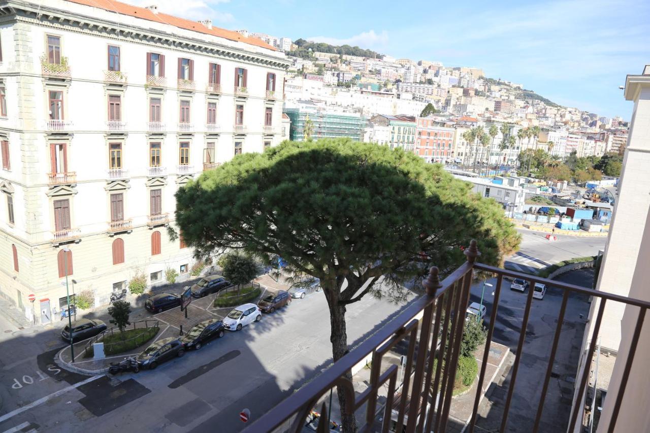 Yourelais Pergolesi * Napoli