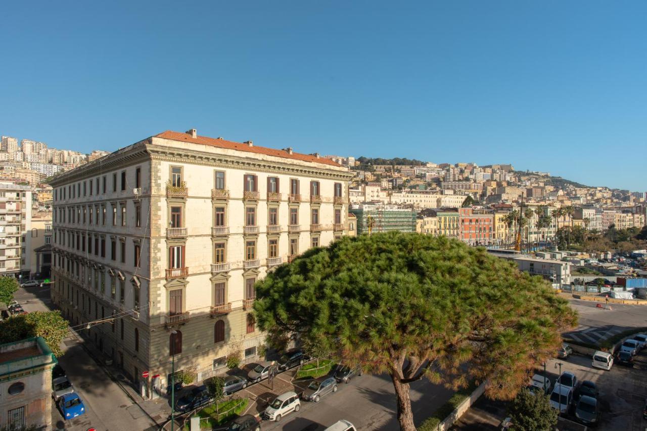Yourelais Pergolesi * Napoli